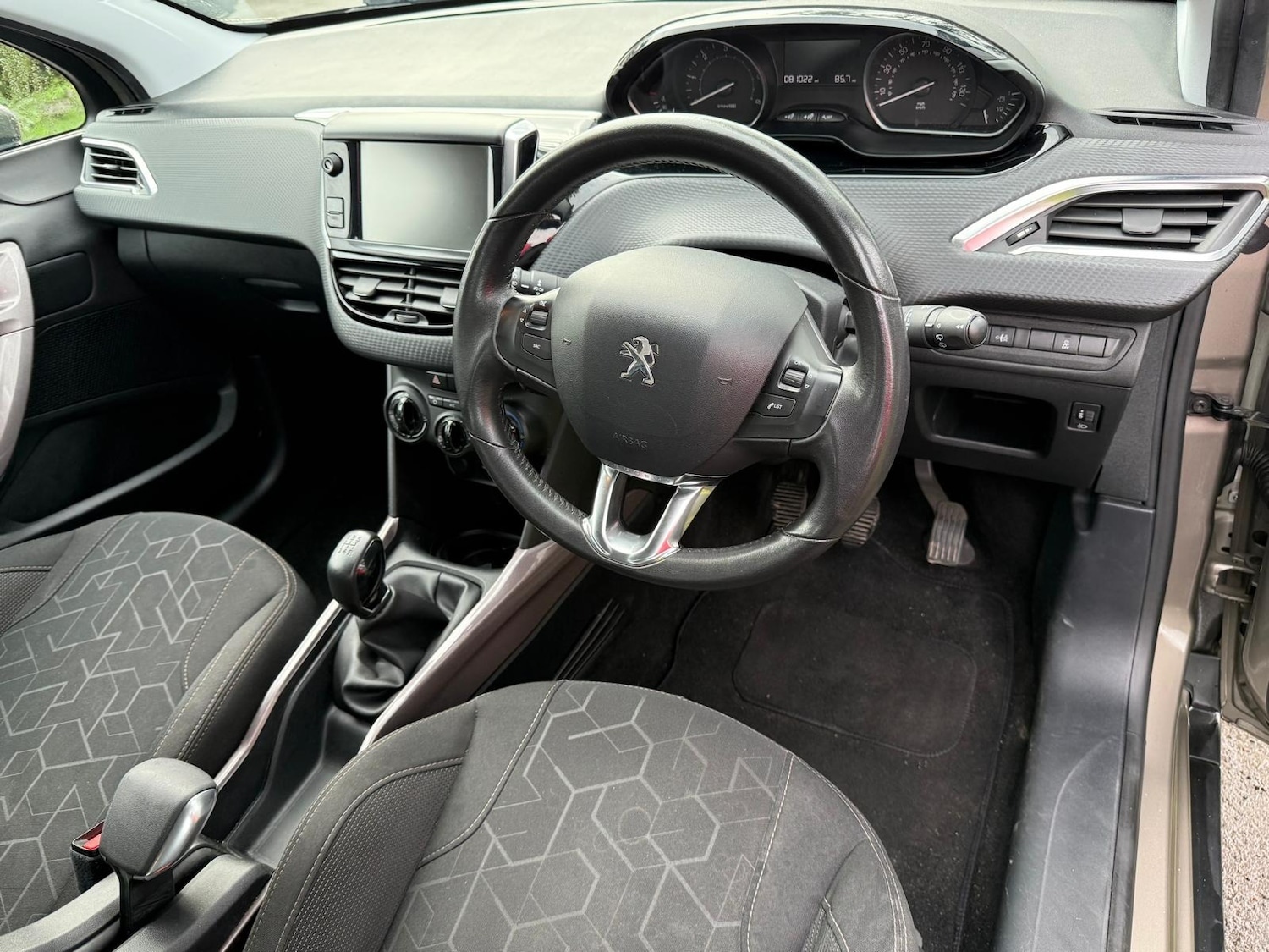 Used Peugeot 2008 2016 for sale - 77517581: Photo 7