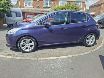 Used Peugeot 208 2012 for sale - 78683078: Photo