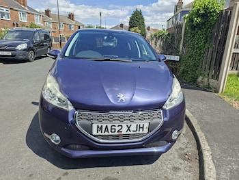 Used Peugeot 208 2012 for sale - 78683078: Photo