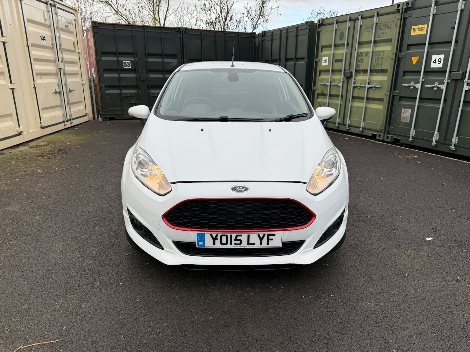 Used Ford Fiesta 2015 for sale - 76638066: Photo 2