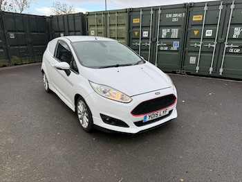 Used Ford Fiesta 2015 for sale - 76638066: Photo