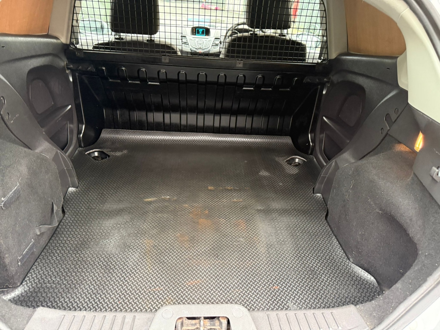 Used Ford Fiesta 2015 for sale - 76638066: Photo 5