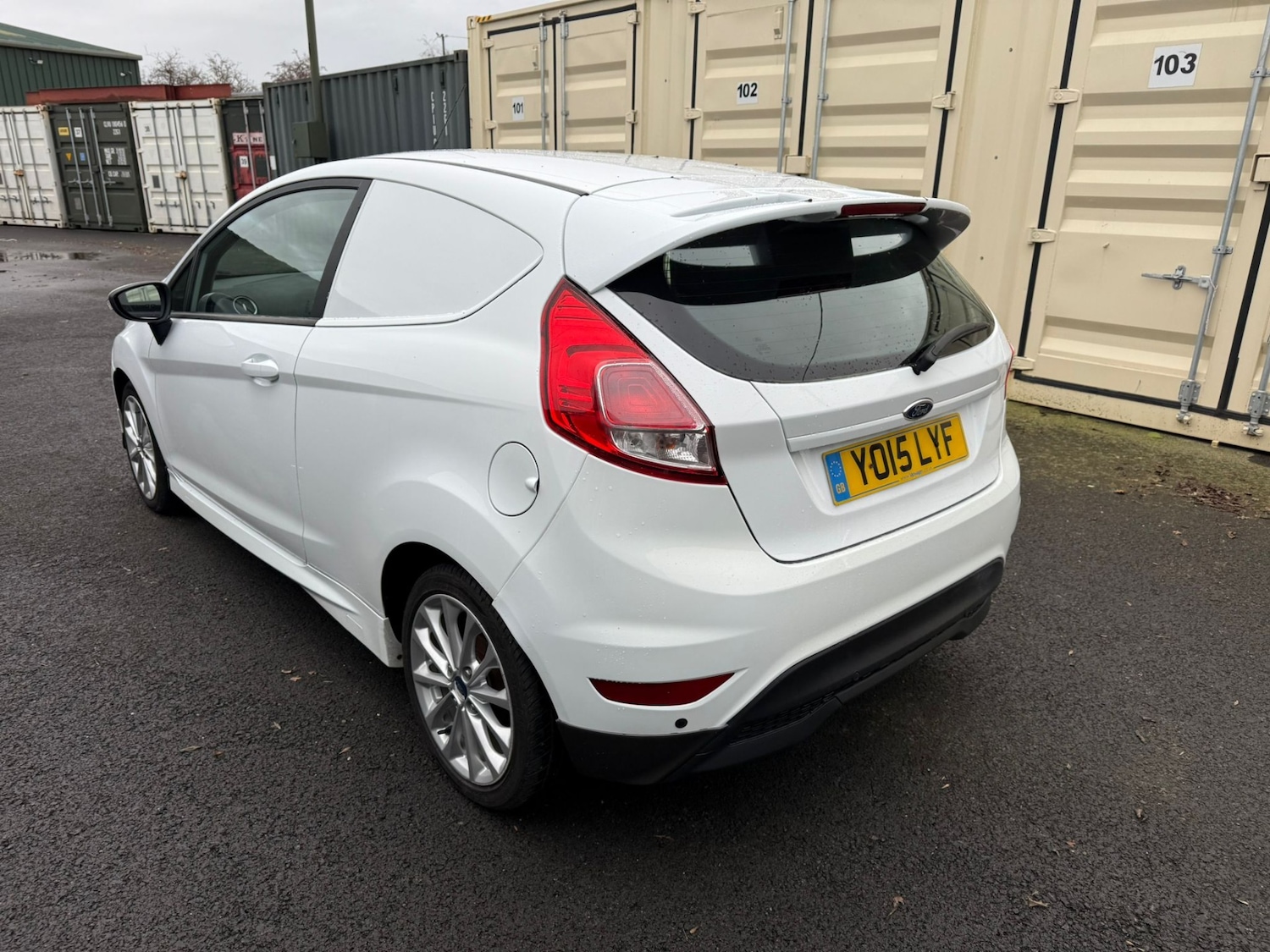 Used Ford Fiesta 2015 for sale - 76638066: Photo 6