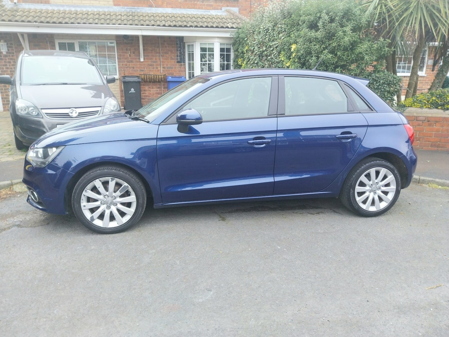 Used Audi A1 2014 for sale - 78152771: Photo 2