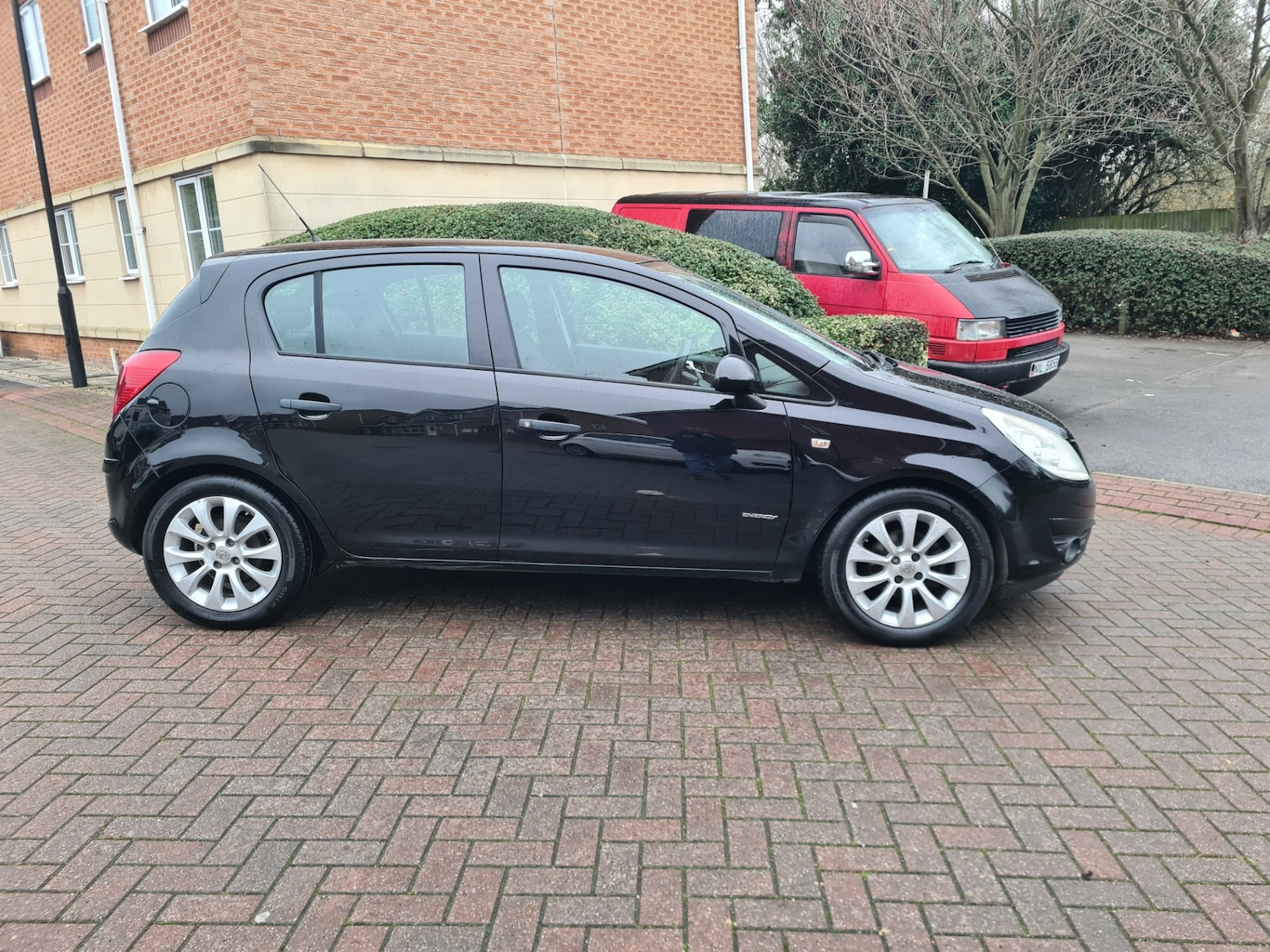 Used Vauxhall Corsa 2010 for sale - 76968640: Photo 2