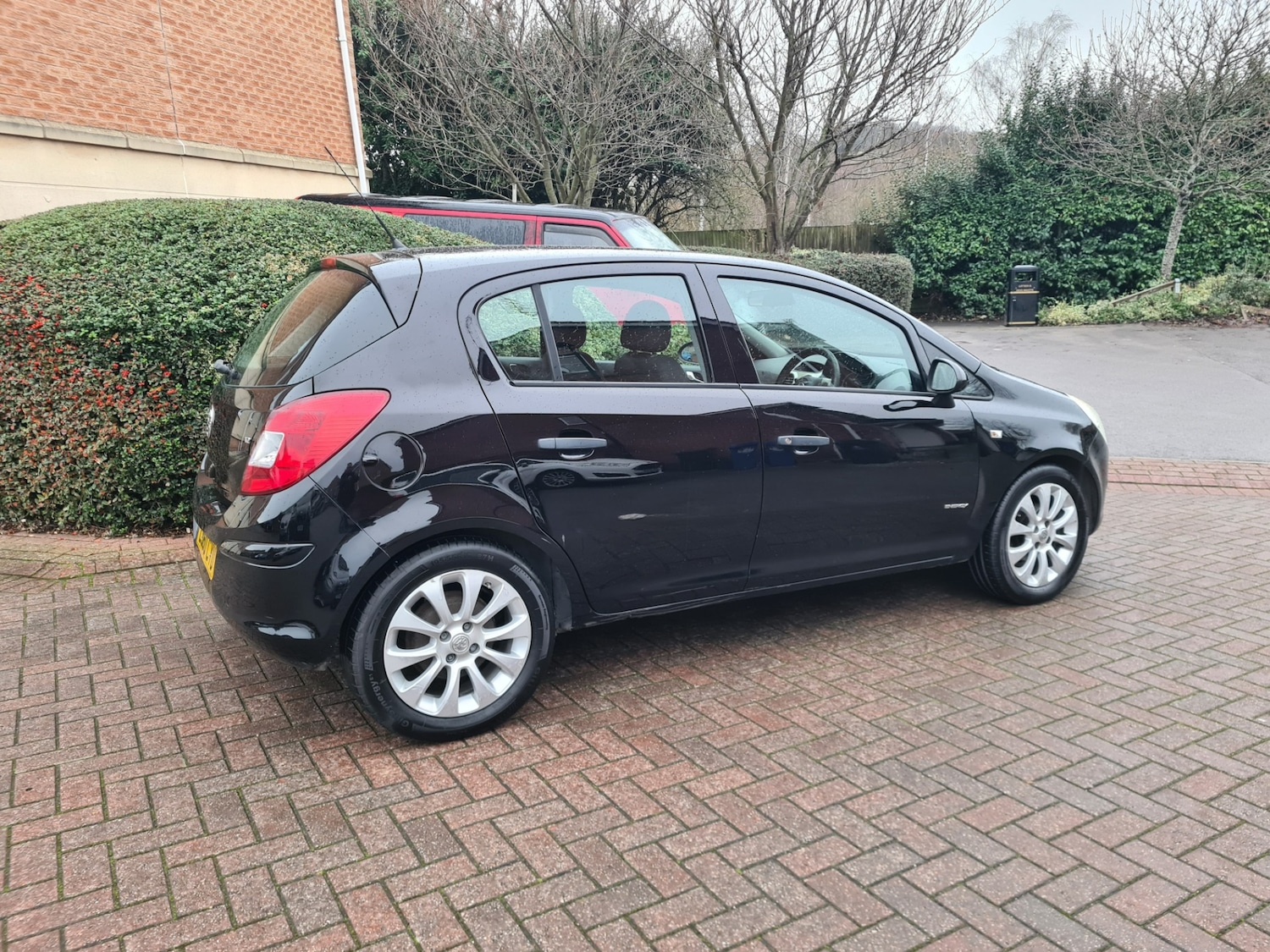 Used Vauxhall Corsa 2010 for sale - 76968640: Photo 3