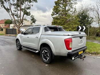 Used Nissan Navara 2020 for sale - 76895296: Photo