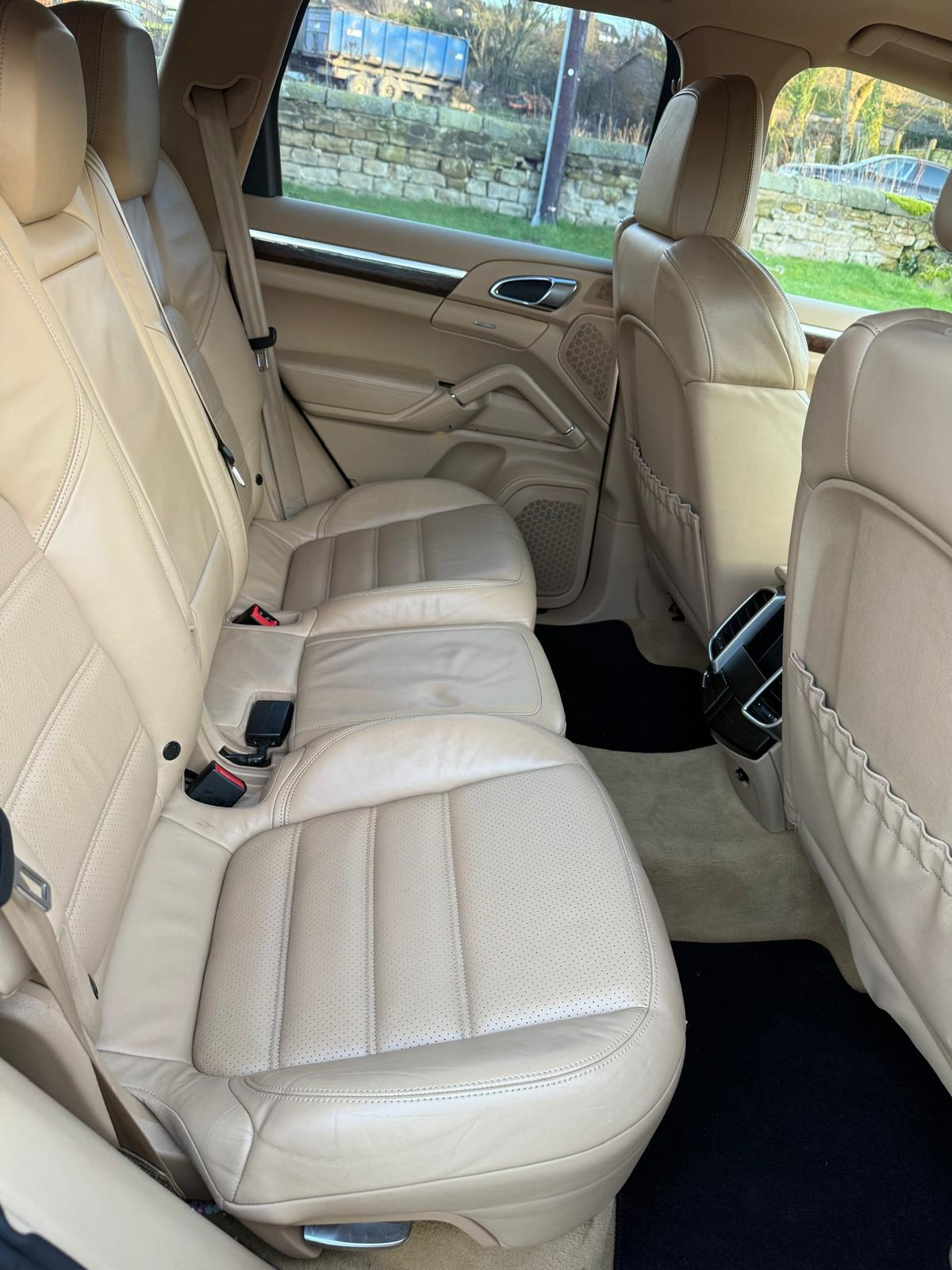 Used Porsche Cayenne 2011 for sale - 77578981: Photo 11