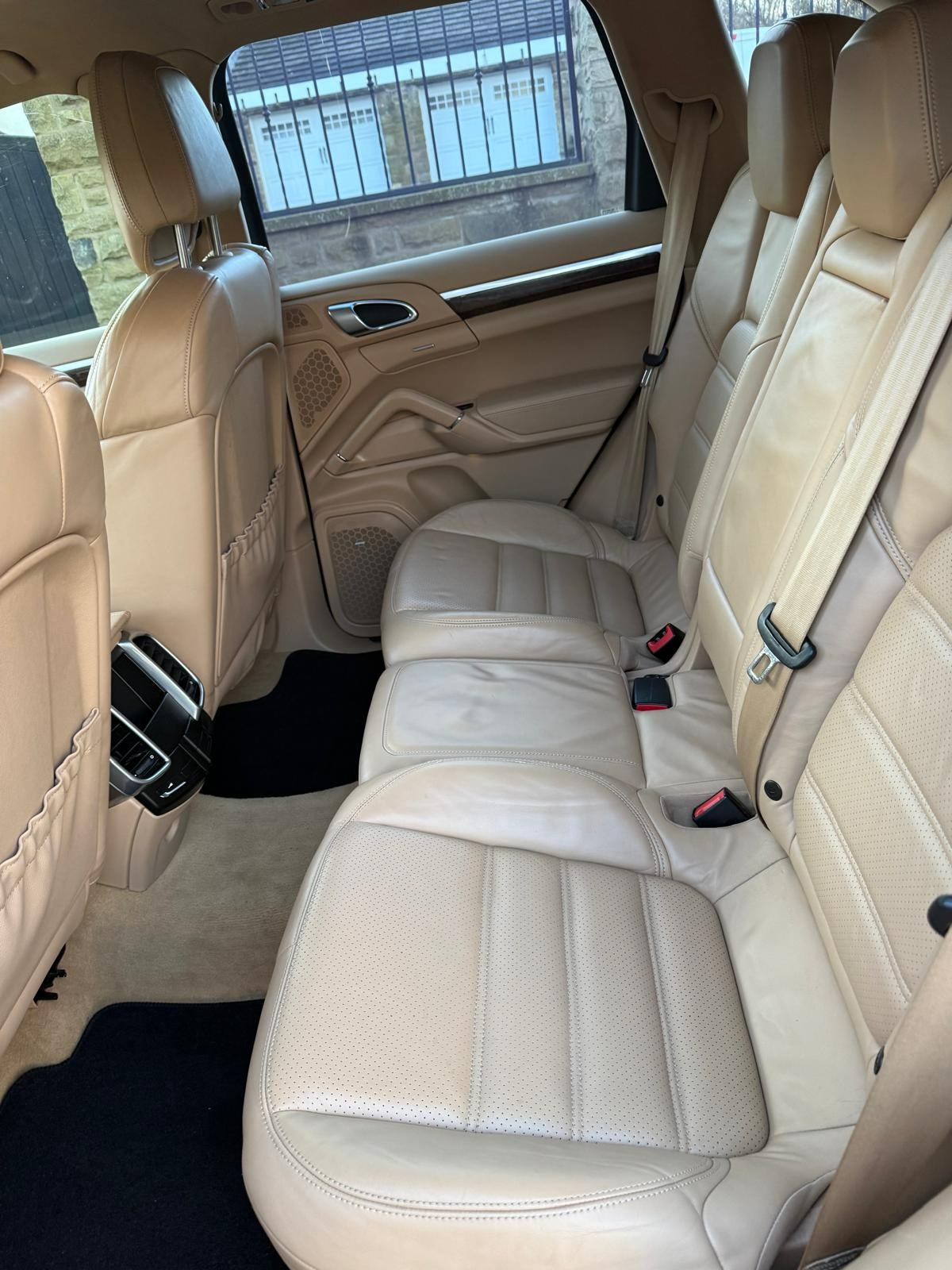 Used Porsche Cayenne 2011 for sale - 77578981: Photo 12