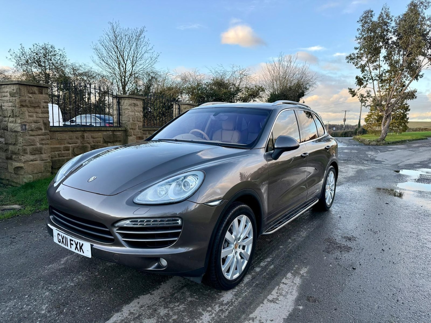 Used Porsche Cayenne 2011 for sale - 77578981: Photo 3