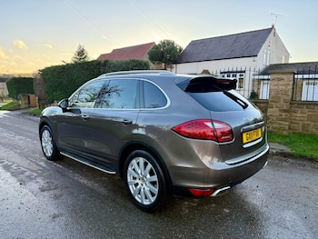 Used Porsche Cayenne 2011 for sale - 77578981: Photo