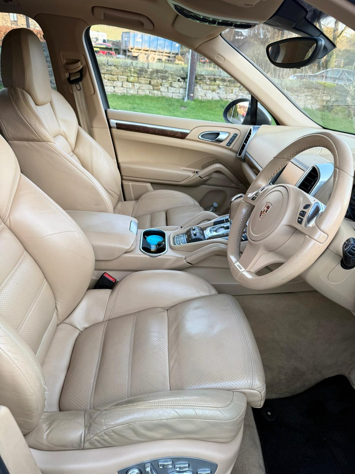 Used Porsche Cayenne 2011 for sale - 77578981: Photo 7