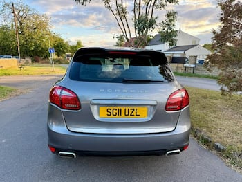 Used Porsche Cayenne 2011 for sale - 79625373: Photo
