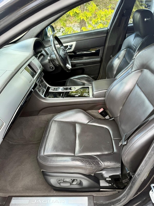 Used Jaguar XF 2014 for sale - 76275211: Photo 11