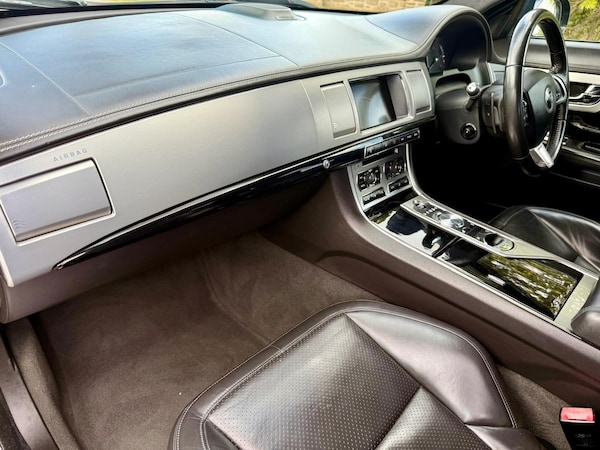Used Jaguar XF 2014 for sale - 76275211: Photo 12