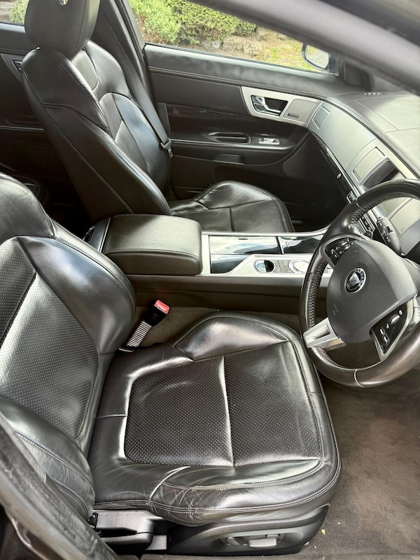 Used Jaguar XF 2014 for sale - 76275211: Photo 8