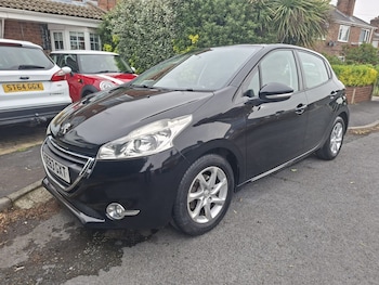 Used Peugeot 208 2014 for sale - 78873446: Photo