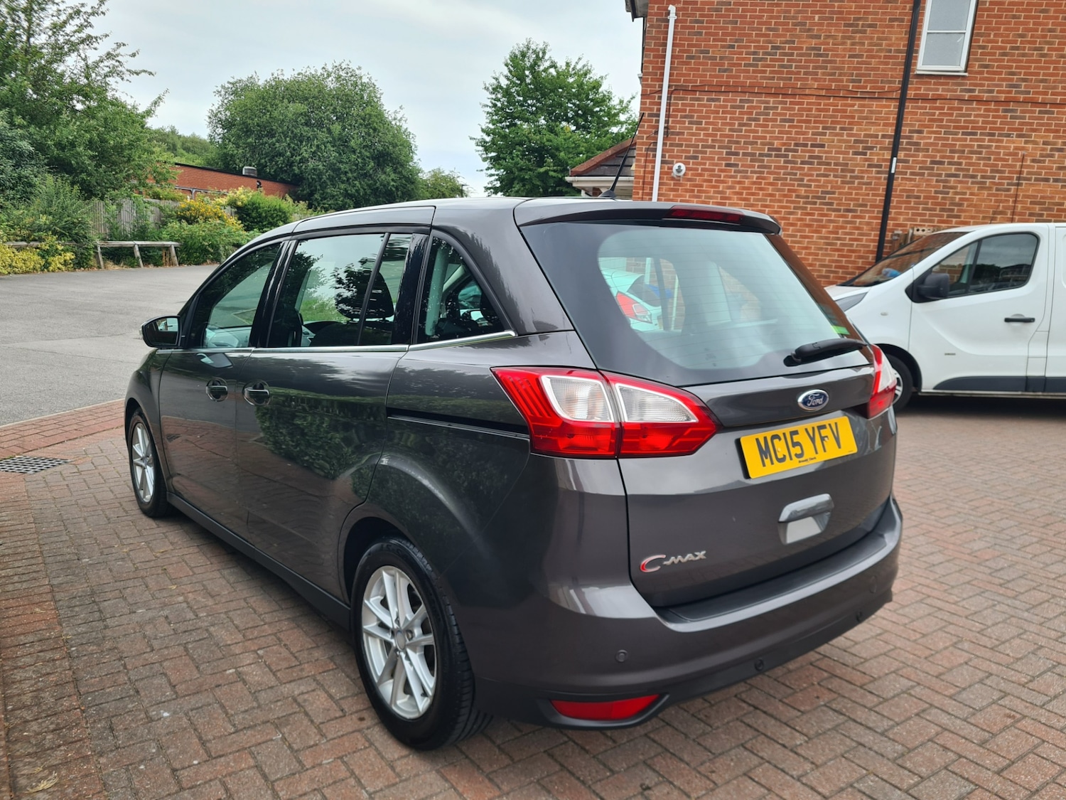 Used Ford Grand C-Max 2015 for sale - 76382422: Photo 5