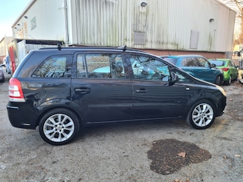 Vauxhall Zafira feature image