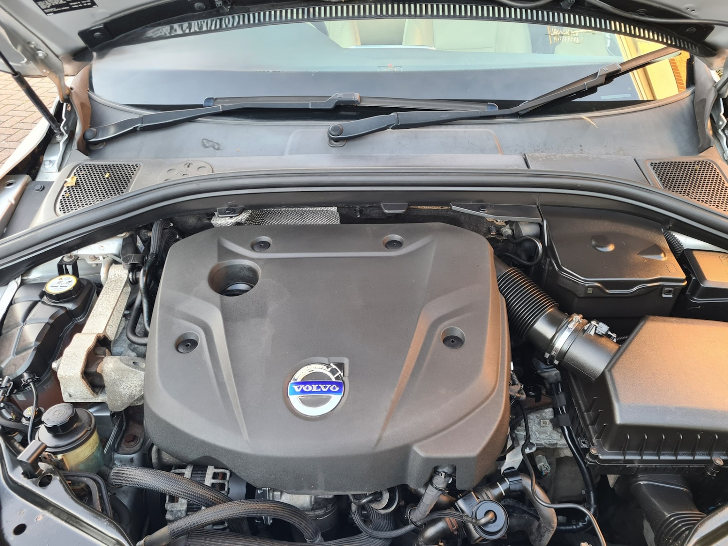 Used Volvo XC60 2014 for sale - 76378960: Photo 15