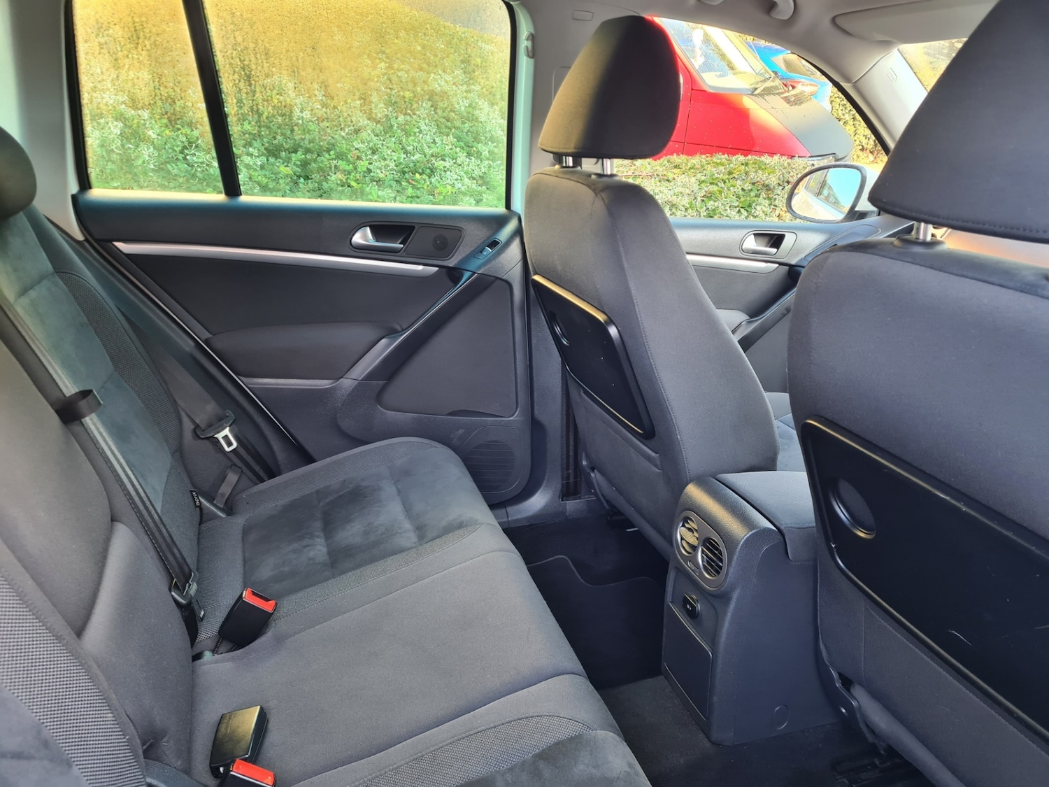 Used Volkswagen Tiguan 2012 for sale - 76895019: Photo 9