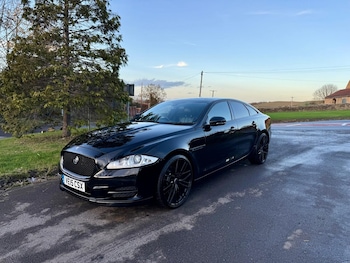 Used Jaguar XJ 2015 for sale - 76957446: Photo