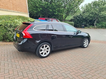 Used Volvo V60 2014 for sale - 78623781: Photo
