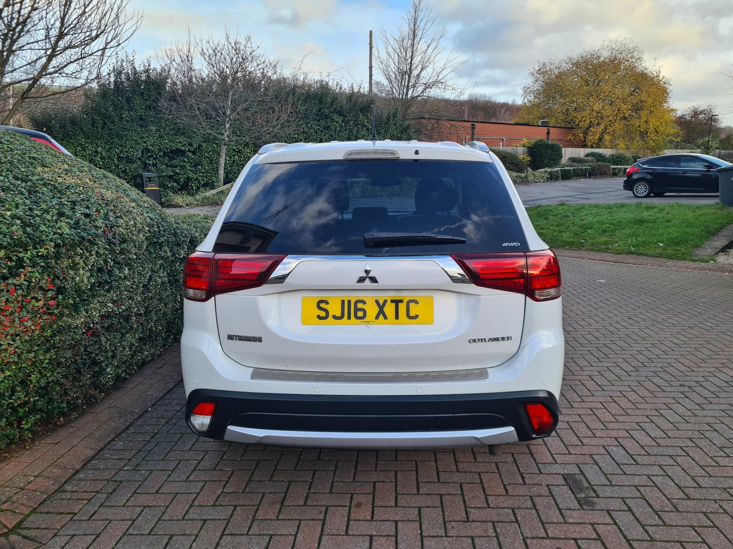 Used Mitsubishi Outlander 2016 for sale - 76906014: Photo 4
