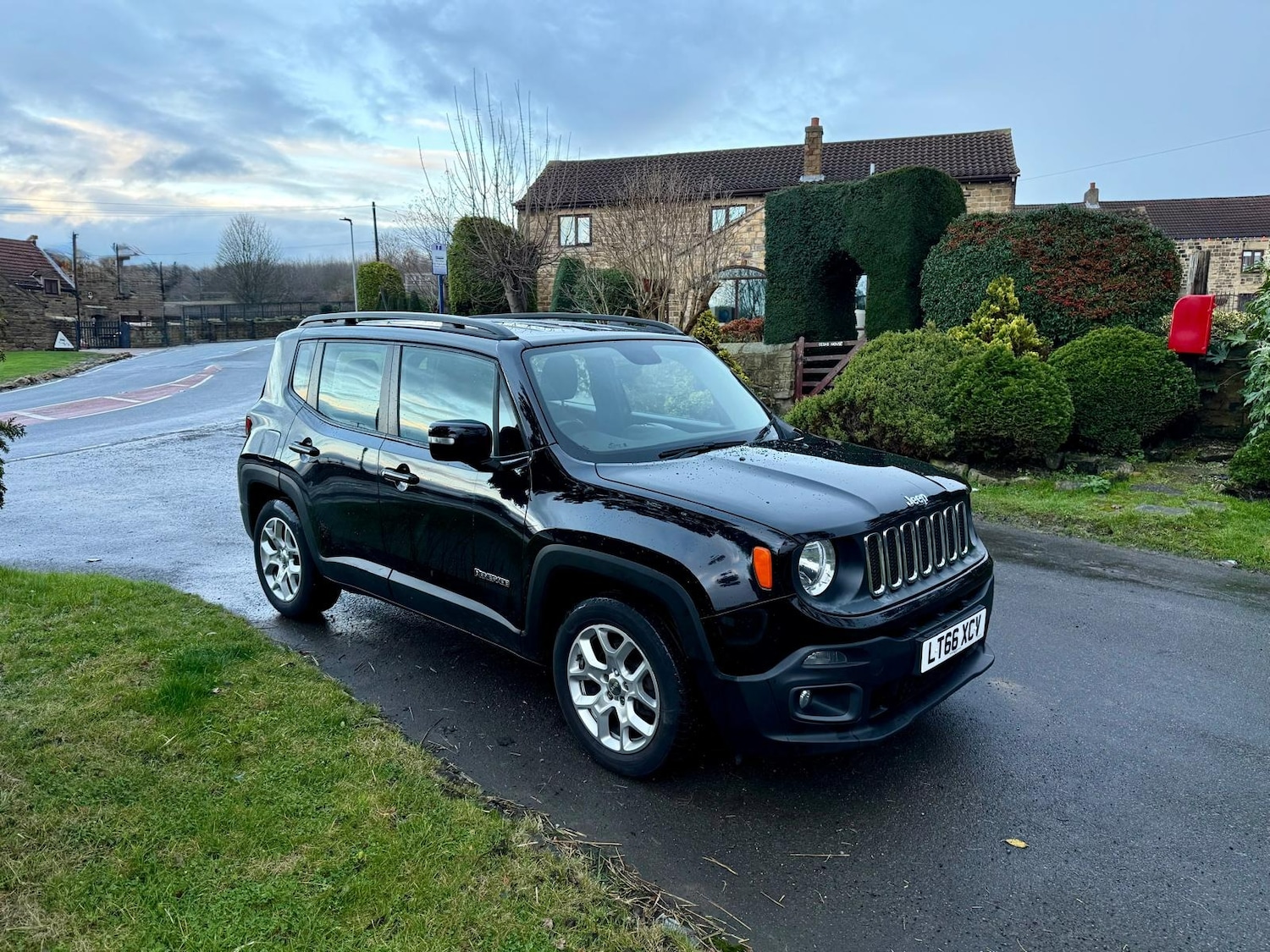 Used Jeep Renegade 2016 for sale - 76848821: Photo 1
