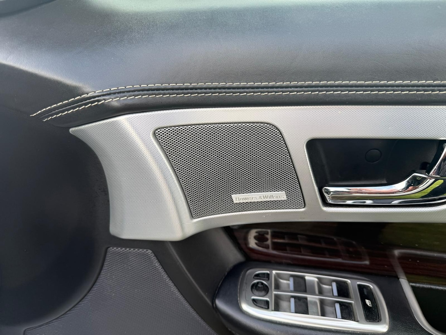 Used Jaguar XF 2012 for sale - 78067040: Photo 11