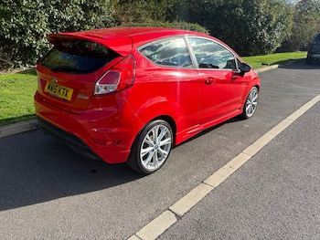 Used Ford Fiesta 2015 for sale - 76565937: Photo