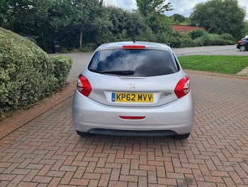 Used Peugeot 208 2012 for sale - 79684594: Photo