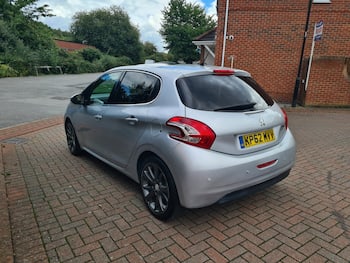 Used Peugeot 208 2012 for sale - 79684594: Photo