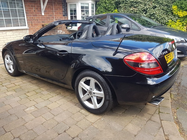 Used Mercedes-Benz SLK 2009 for sale - 76143176: Photo 2