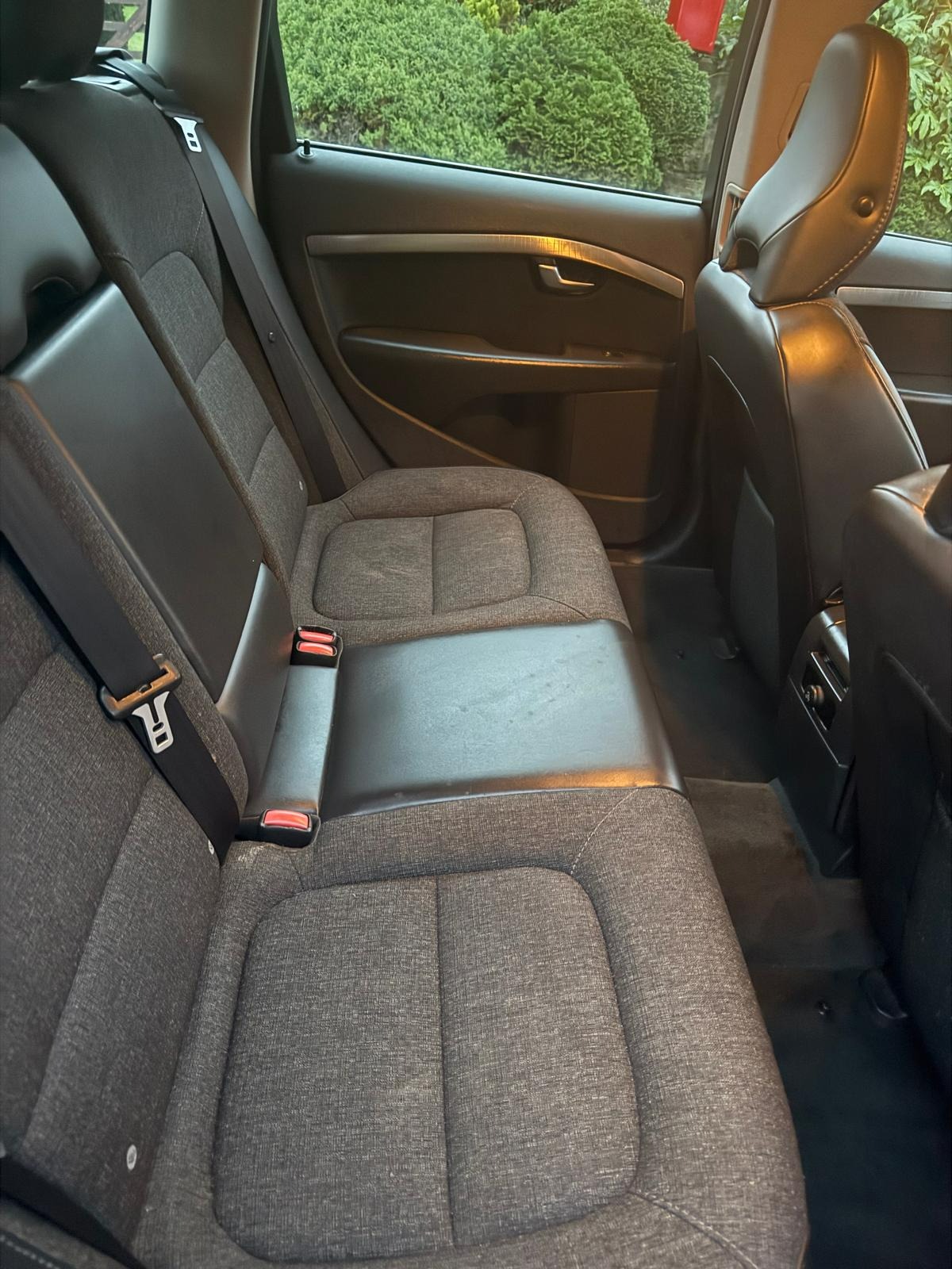 Used Volvo XC70 2010 for sale - 76378986: Photo 8