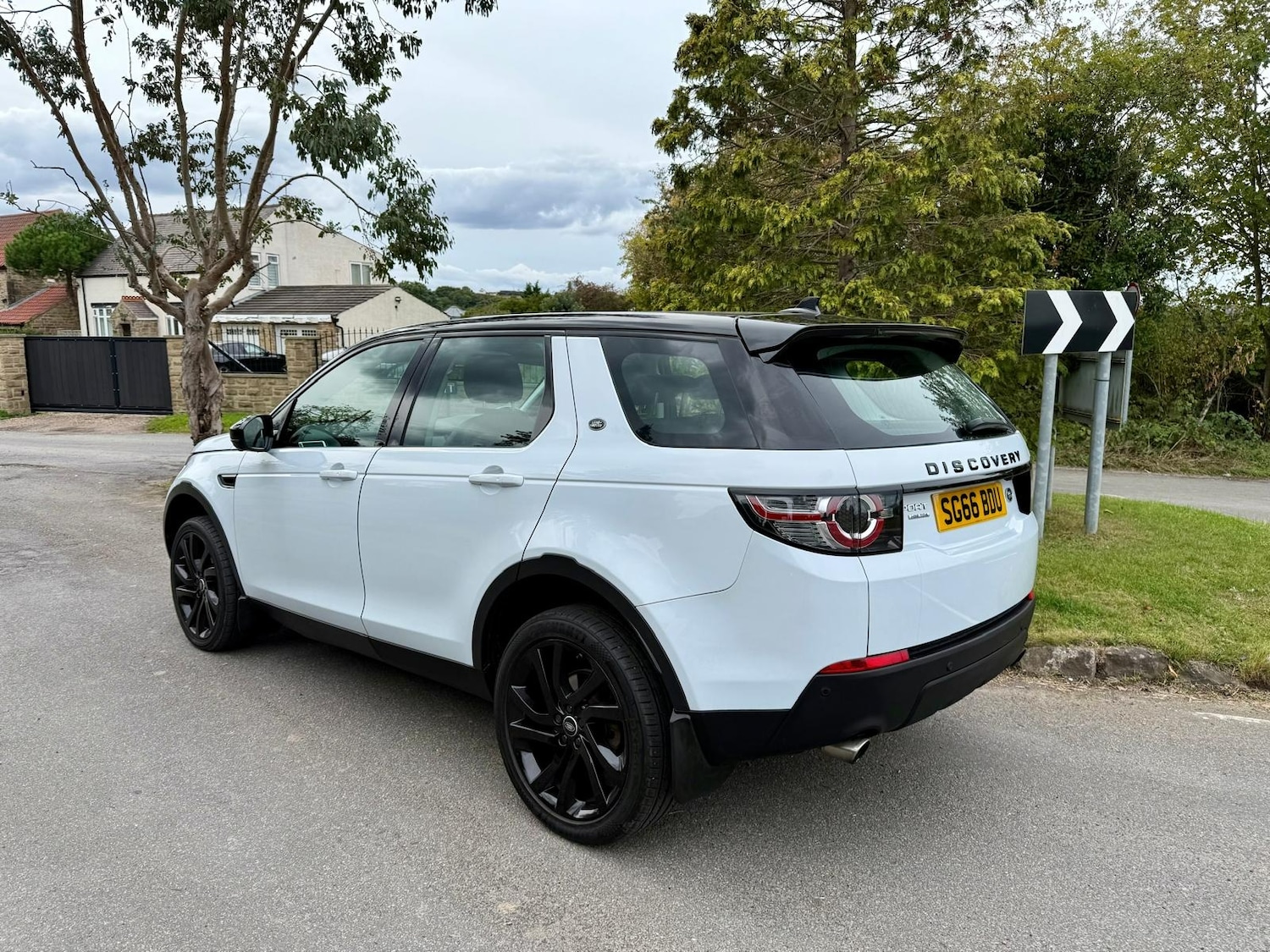 Used Land Rover Discovery Sport 2016 for sale - 77789715: Photo 4