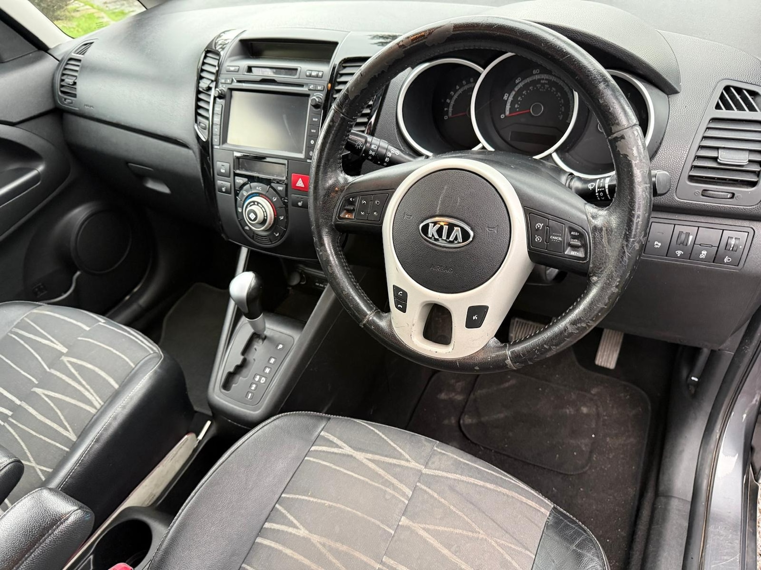 Used Kia Venga 2011 for sale - 77578965: Photo 4