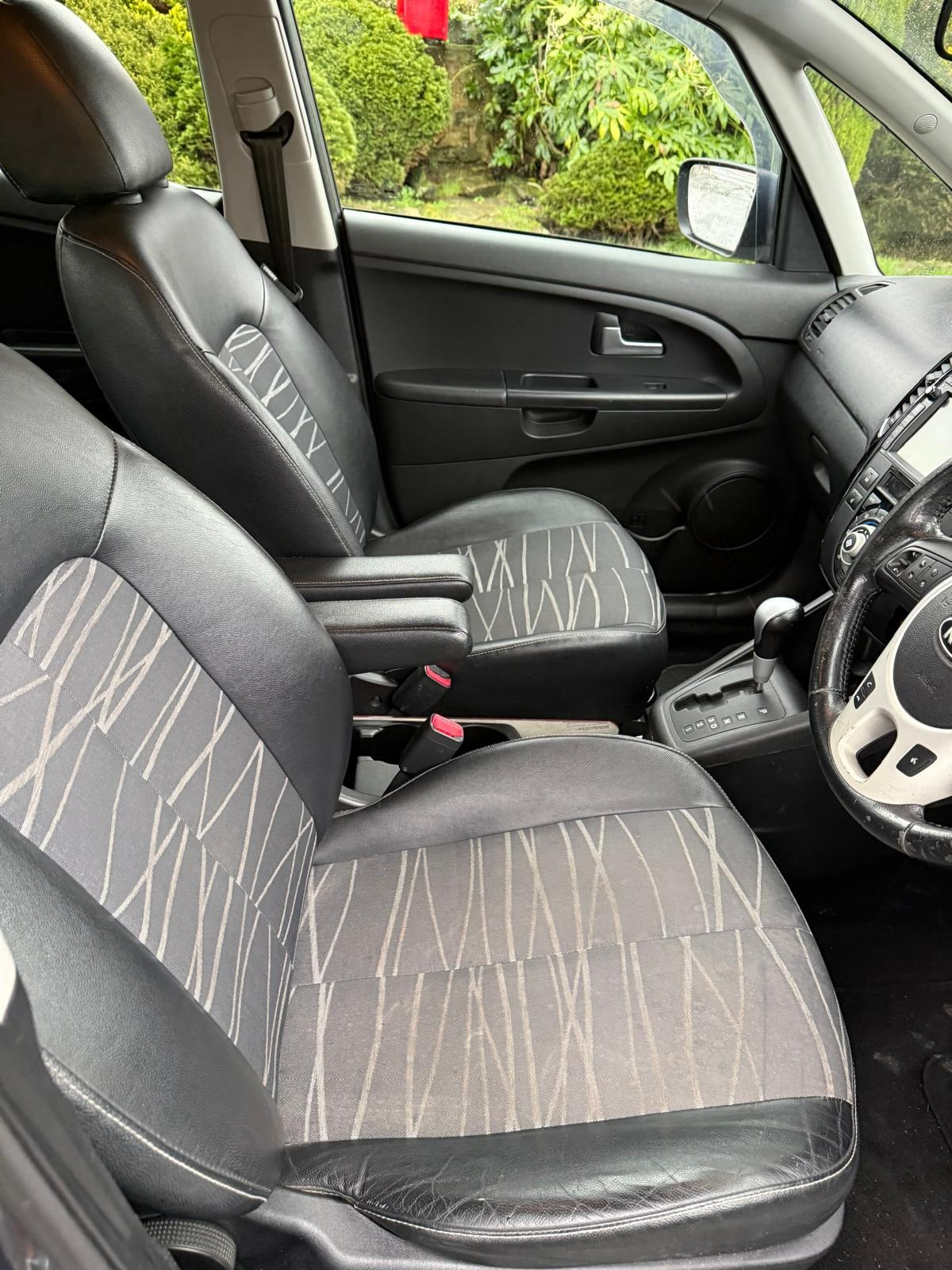 Used Kia Venga 2011 for sale - 77578965: Photo 8