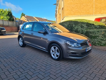 Used Volkswagen Golf 2015 for sale - 75932212: Photo