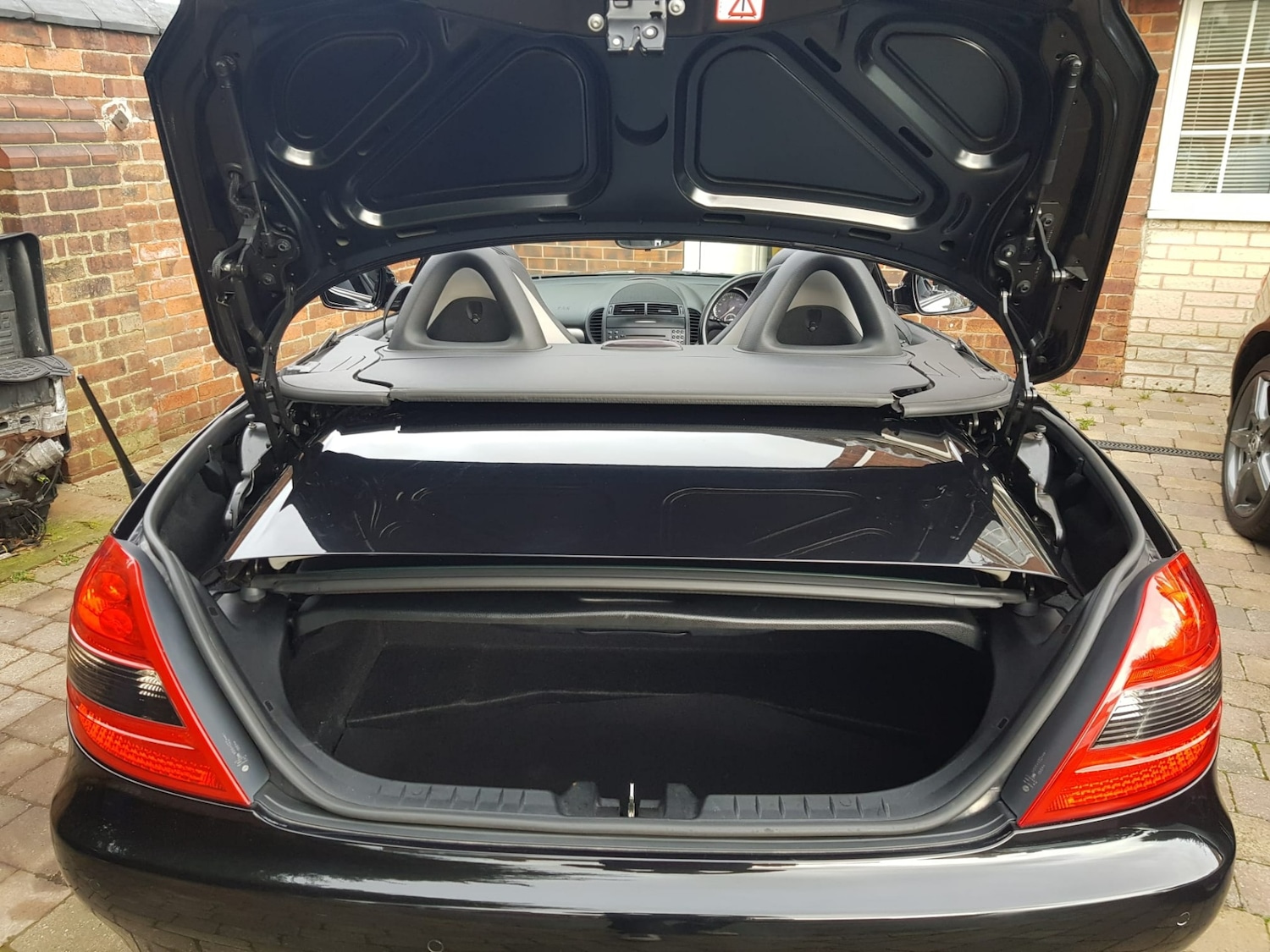 Used Mercedes-Benz SLK 2009 for sale - 77655883: Photo 12