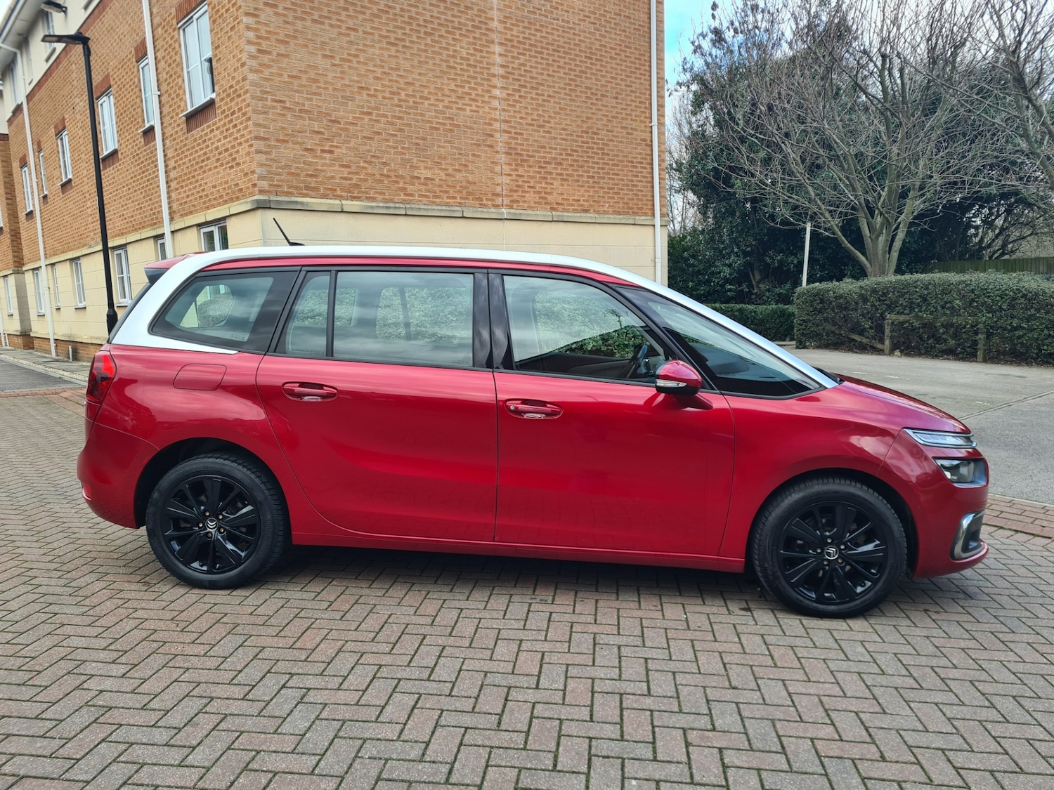 Used Citroen Grand C4 Picasso 2017 for sale - 77640646: Photo 2