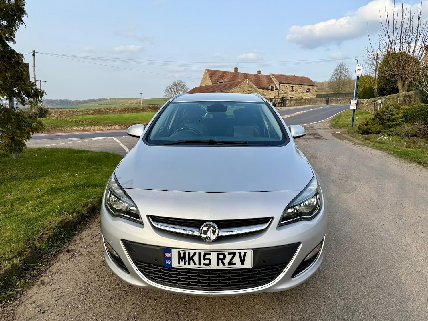 Used Vauxhall Astra 2015 for sale - 77763750: Photo 2