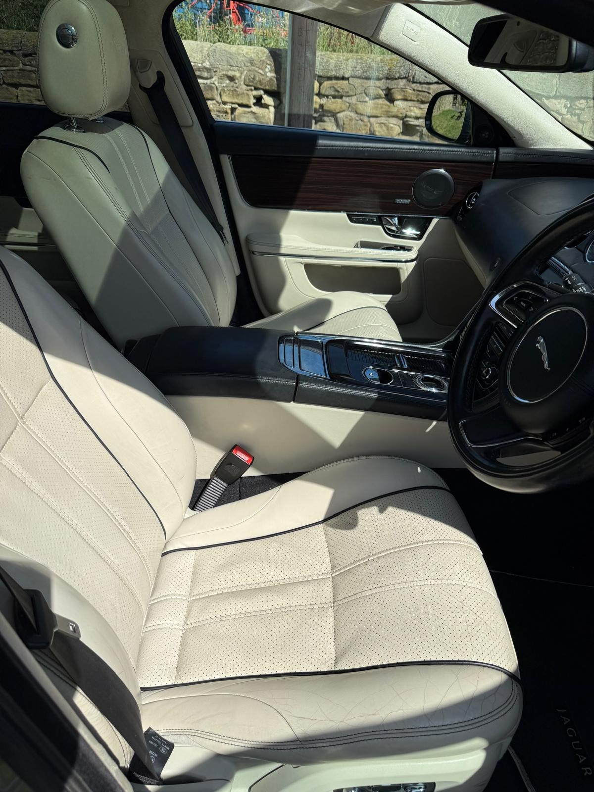 Used Jaguar XJ 2013 for sale - 77337917: Photo 8