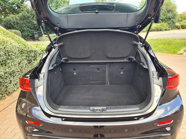 Used Infiniti Q30 2017 for sale - 76234210: Photo 11