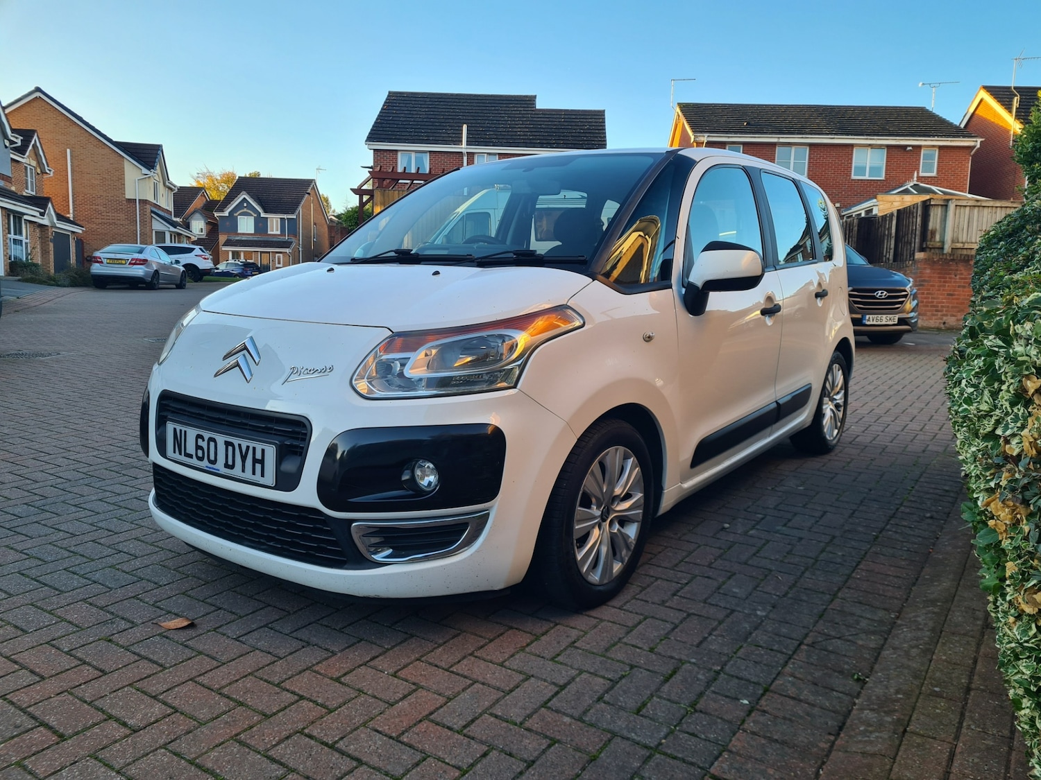 Used Citroen C3 Picasso 2010 for sale - 76478277: Photo 1