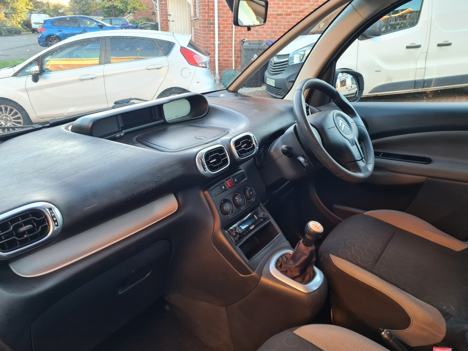 Used Citroen C3 Picasso 2010 for sale - 76478277: Photo 11