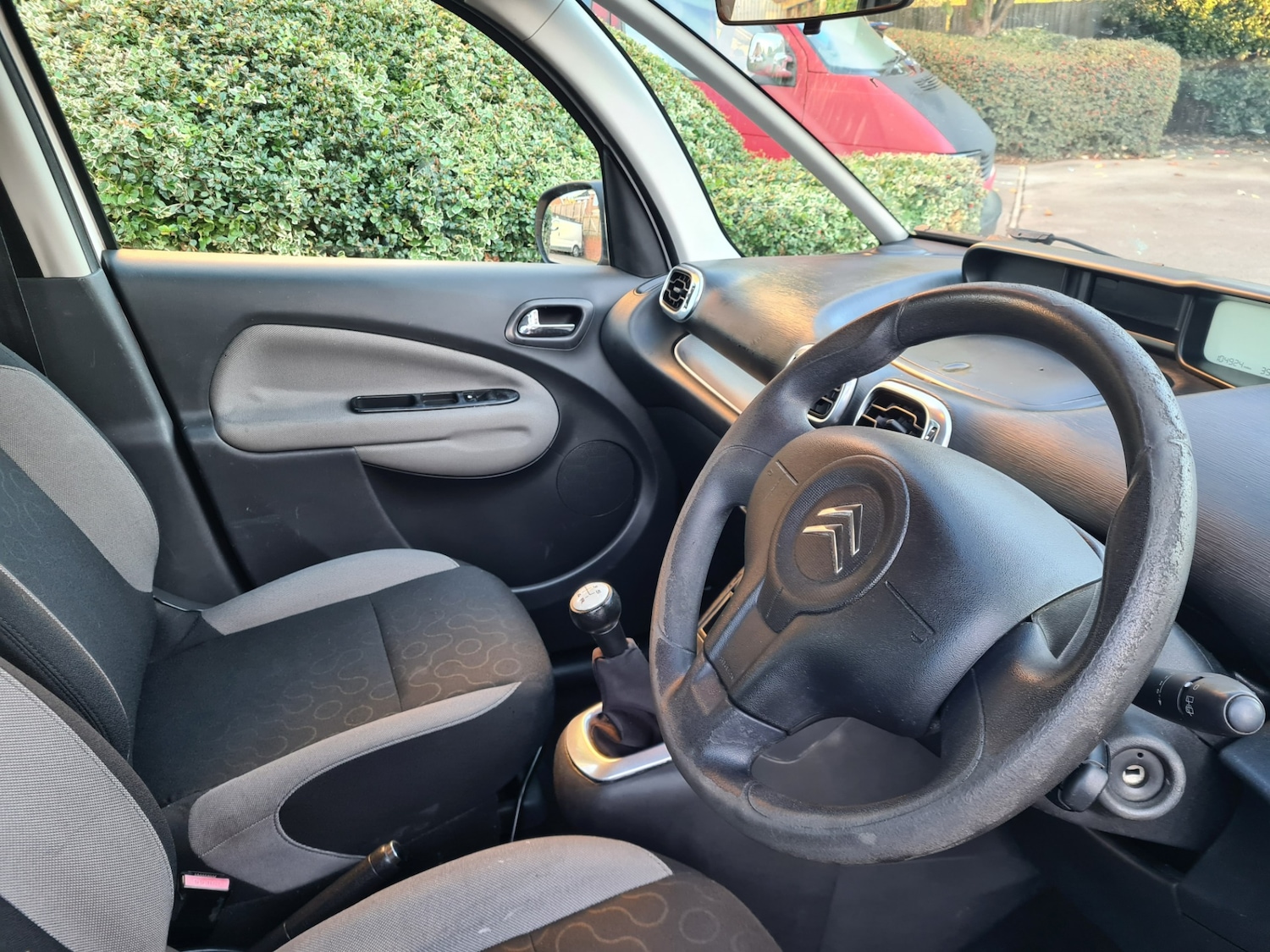 Used Citroen C3 Picasso 2010 for sale - 76478277: Photo 7