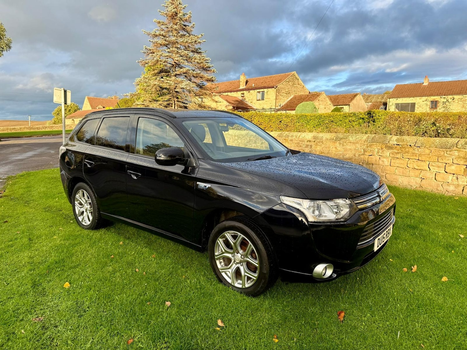 Used Mitsubishi Outlander 2015 for sale - 76542977: Photo 1