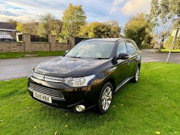 Used Mitsubishi Outlander 2015 for sale - 76542977: Photo