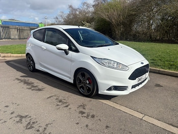 Used Ford Fiesta 2015 for sale - 77888219: Photo